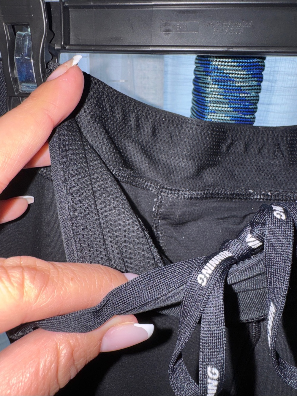 Nike - Black Dri-FIT Cropped Performance Leggings Size Large - Picture 8 of 17